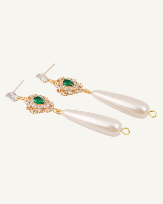 Royal earrings in green