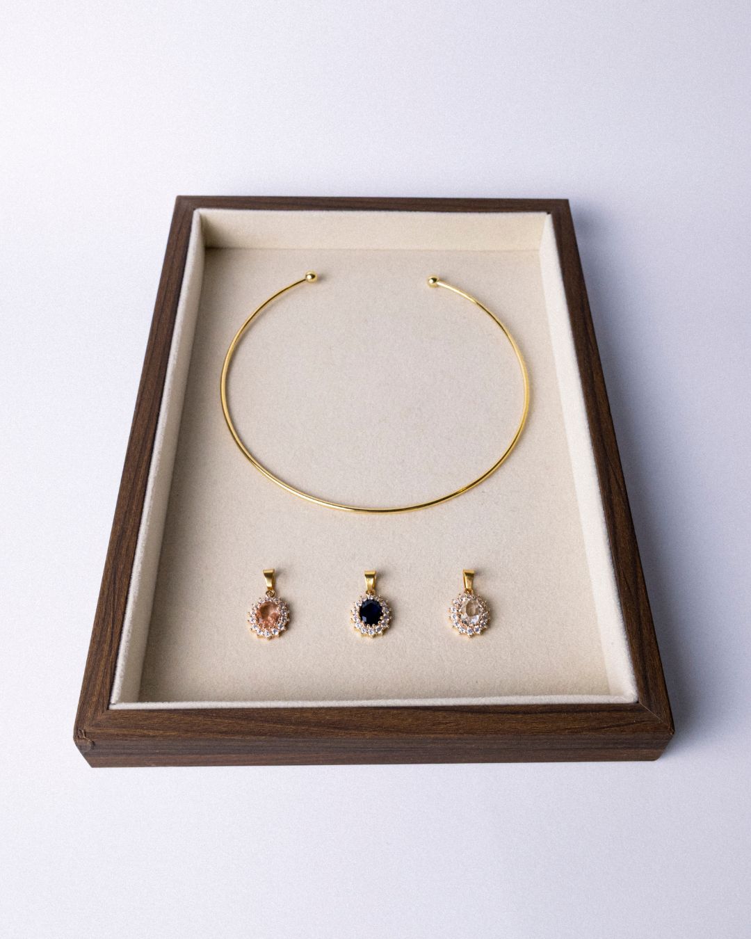 Valentine's royal necklace with green charm