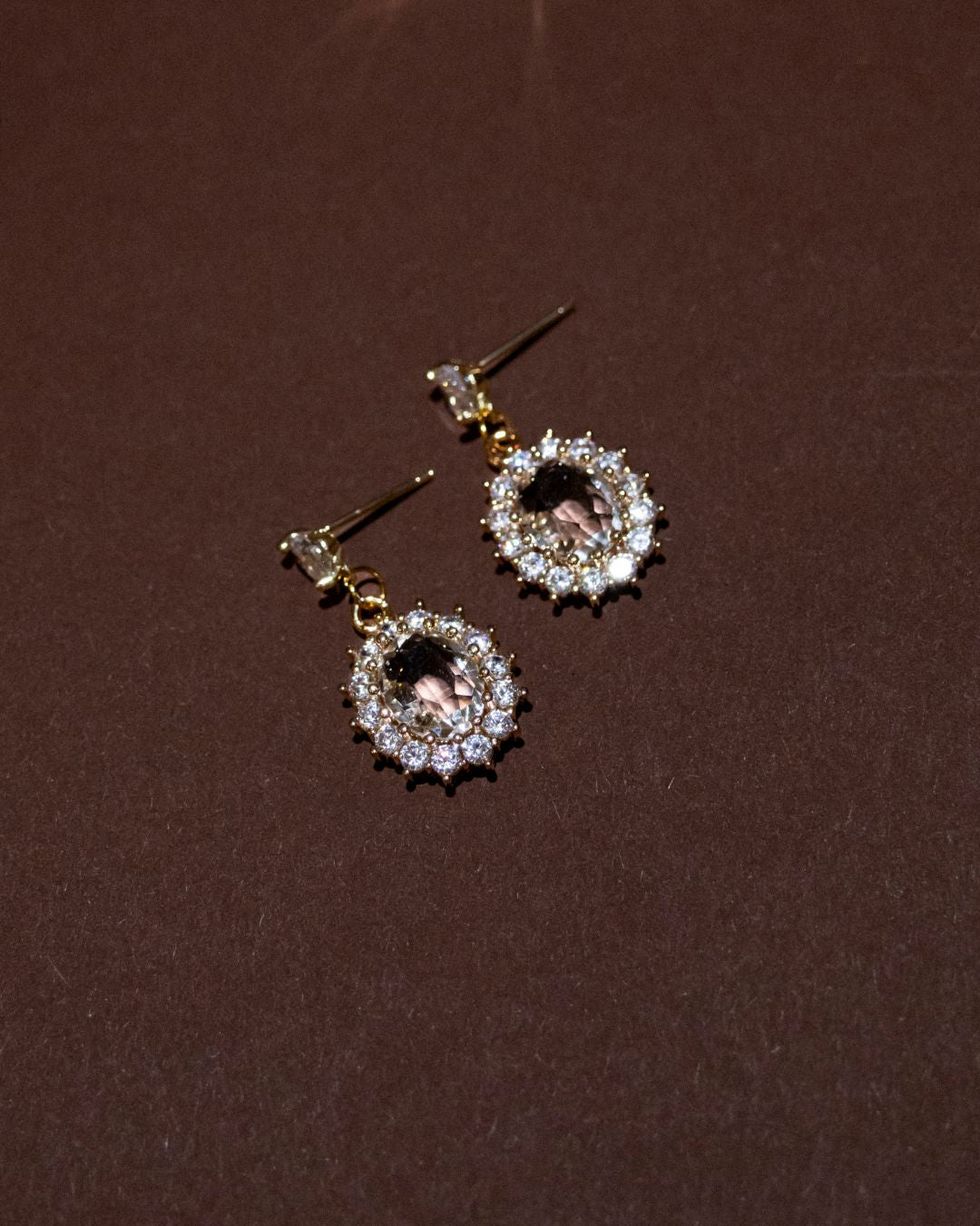 Kraljevske naušnice, bijele