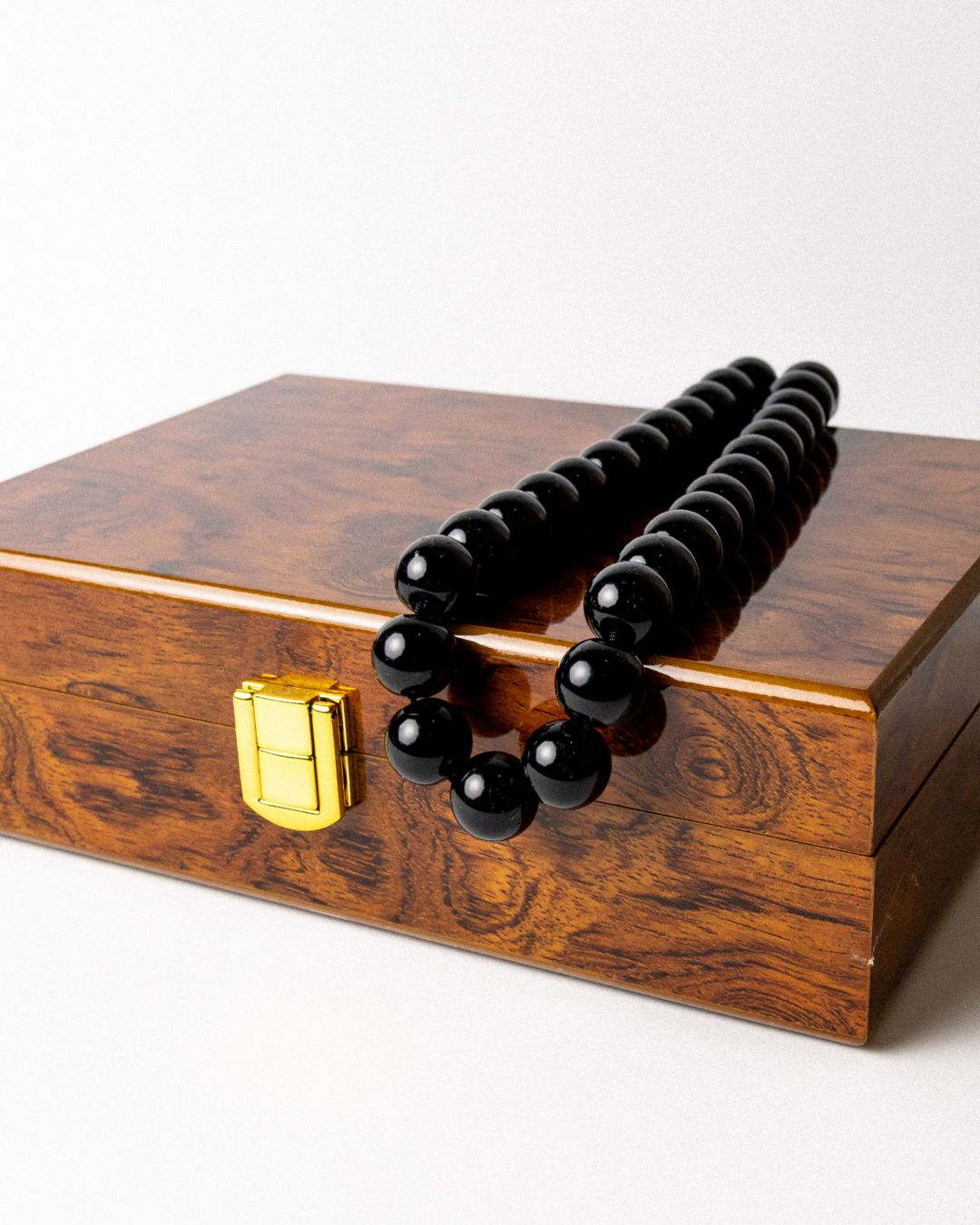 Subotnja špica ogrlica, crna