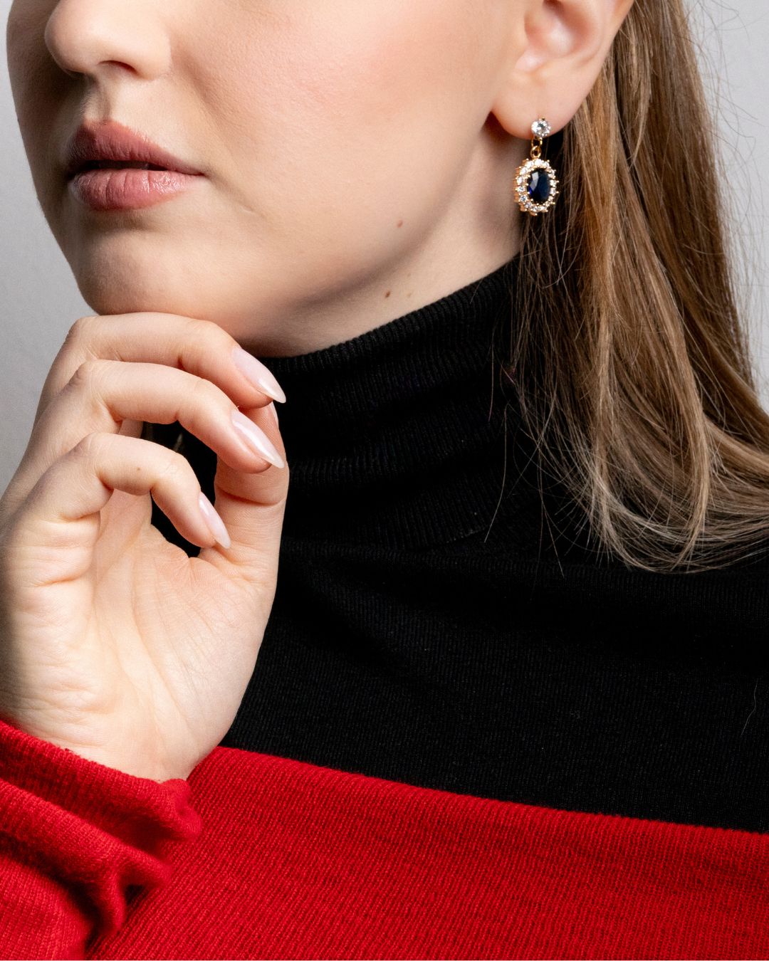 Royal earrings, dark blue