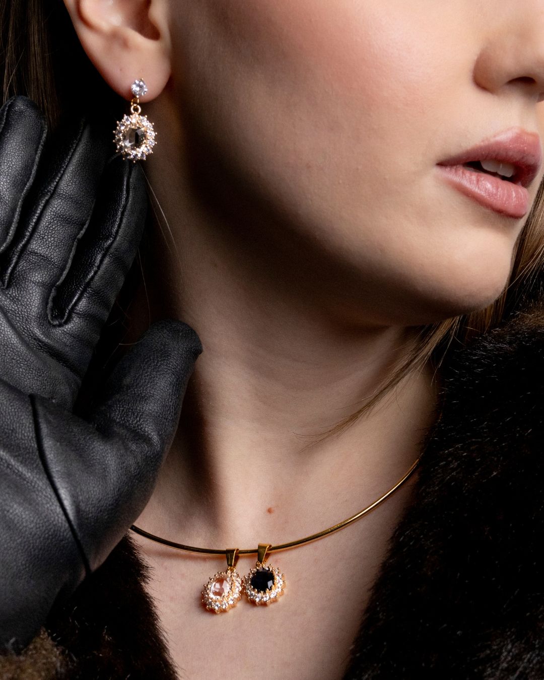 Kraljevske naušnice, bijele