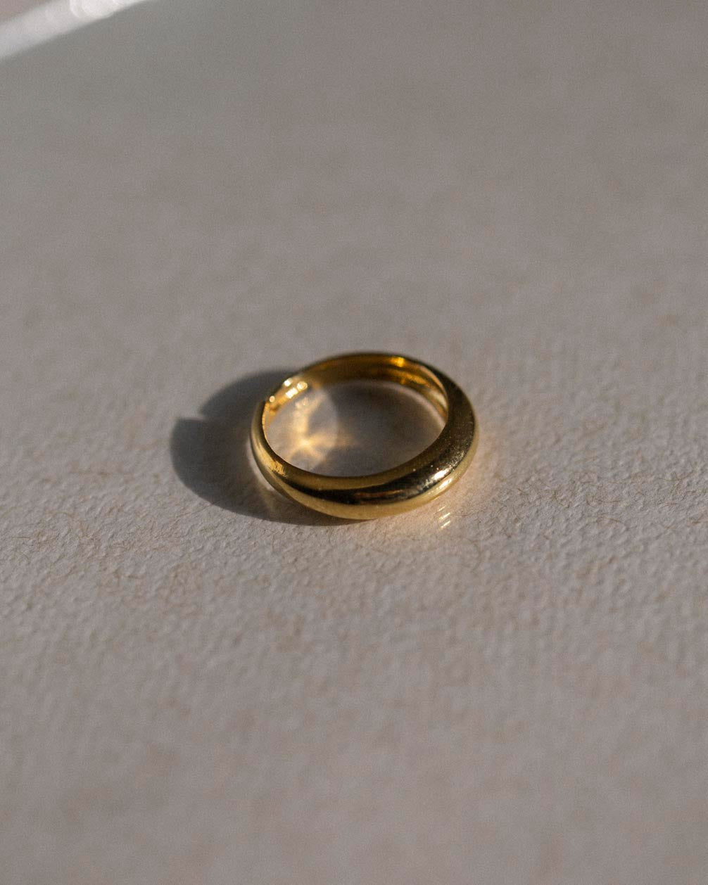 Simple gold ring