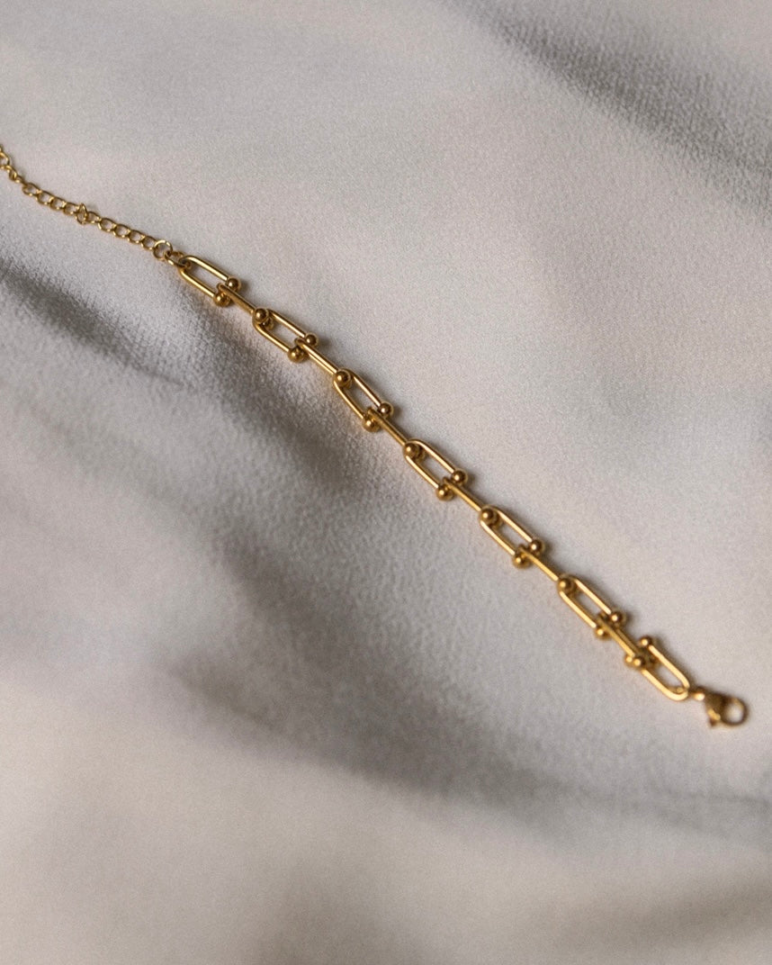 Gold bracelet with links