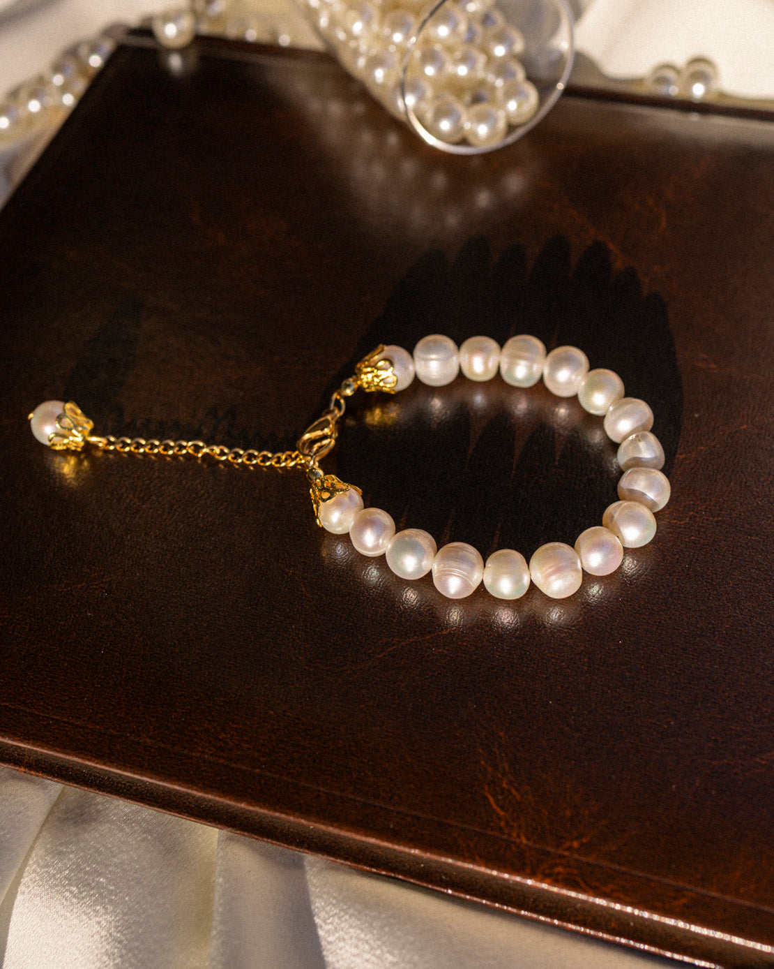 Classic pearl bracelet